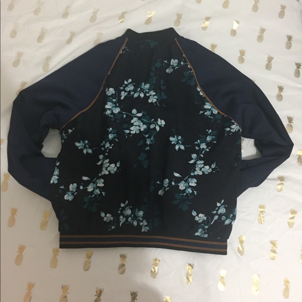 ™️Floral bomber jacket🌺 - Picture 2 of 7